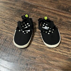 First Steps Baby Girl 3-6m black soft sole Espadrille Velcro sandal with bows